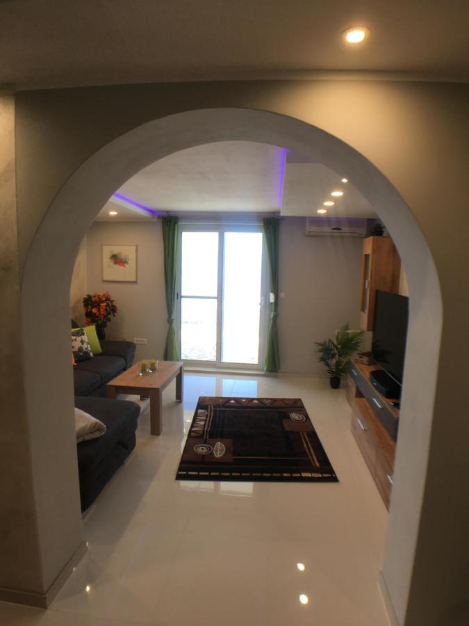 פודאצה Villa Marritanja מראה חיצוני תמונה